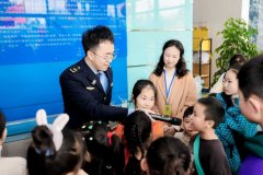 全球领先的智能化出产线高速运转